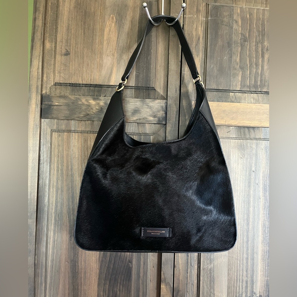 Beautiful made in Italy Viola Castellani black leather shoulder bag NWOT